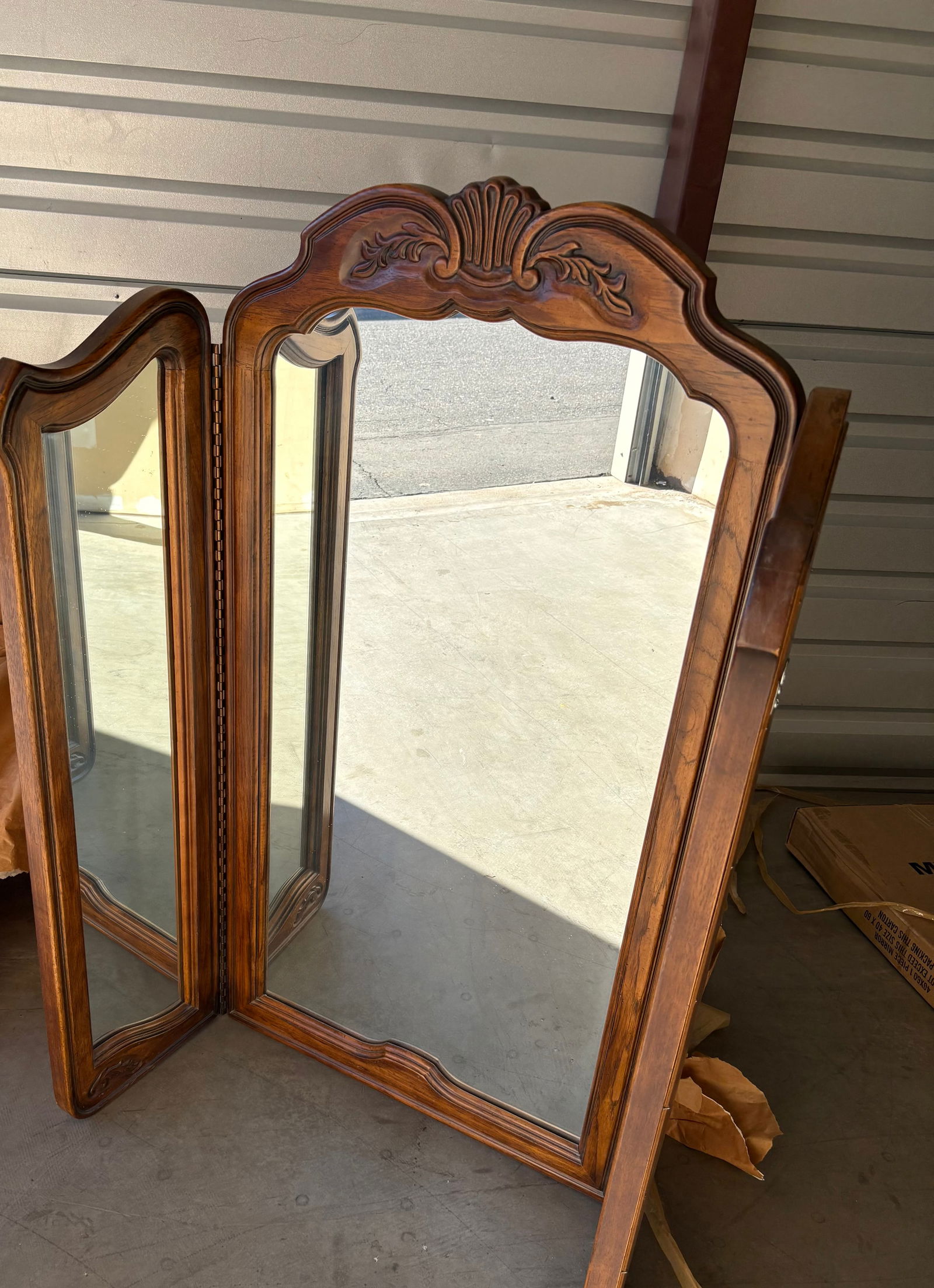 3 sided Hanging Mirror - 2