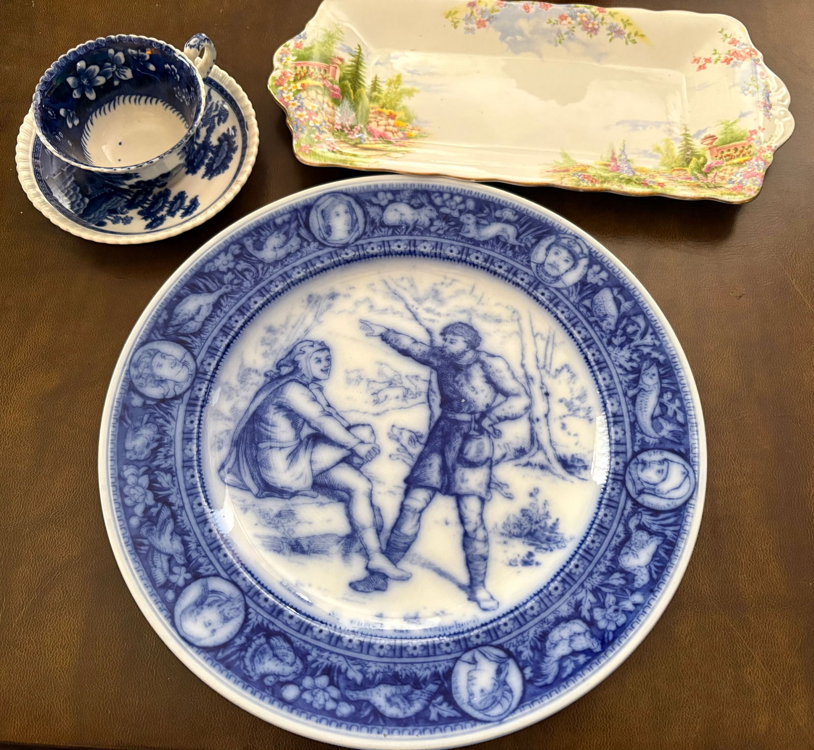 Copeland Spode Tower Englad, Ivanhoe Wedgwood Lot of 4 Decor: Antique, Vintage Set. Plate, Saucer Copeland Spodes Tower England, Antique Ivanhoe by Wedgwood. Misc Tray.