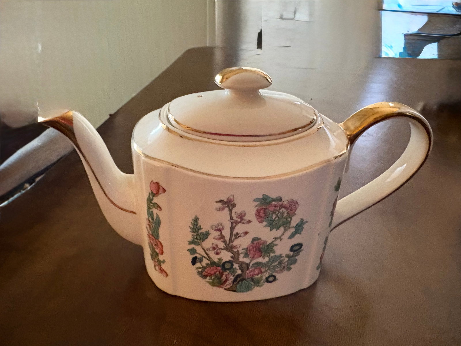 Arthur Wood England Teapot Gold Leaf Trimming (1 of 4)
