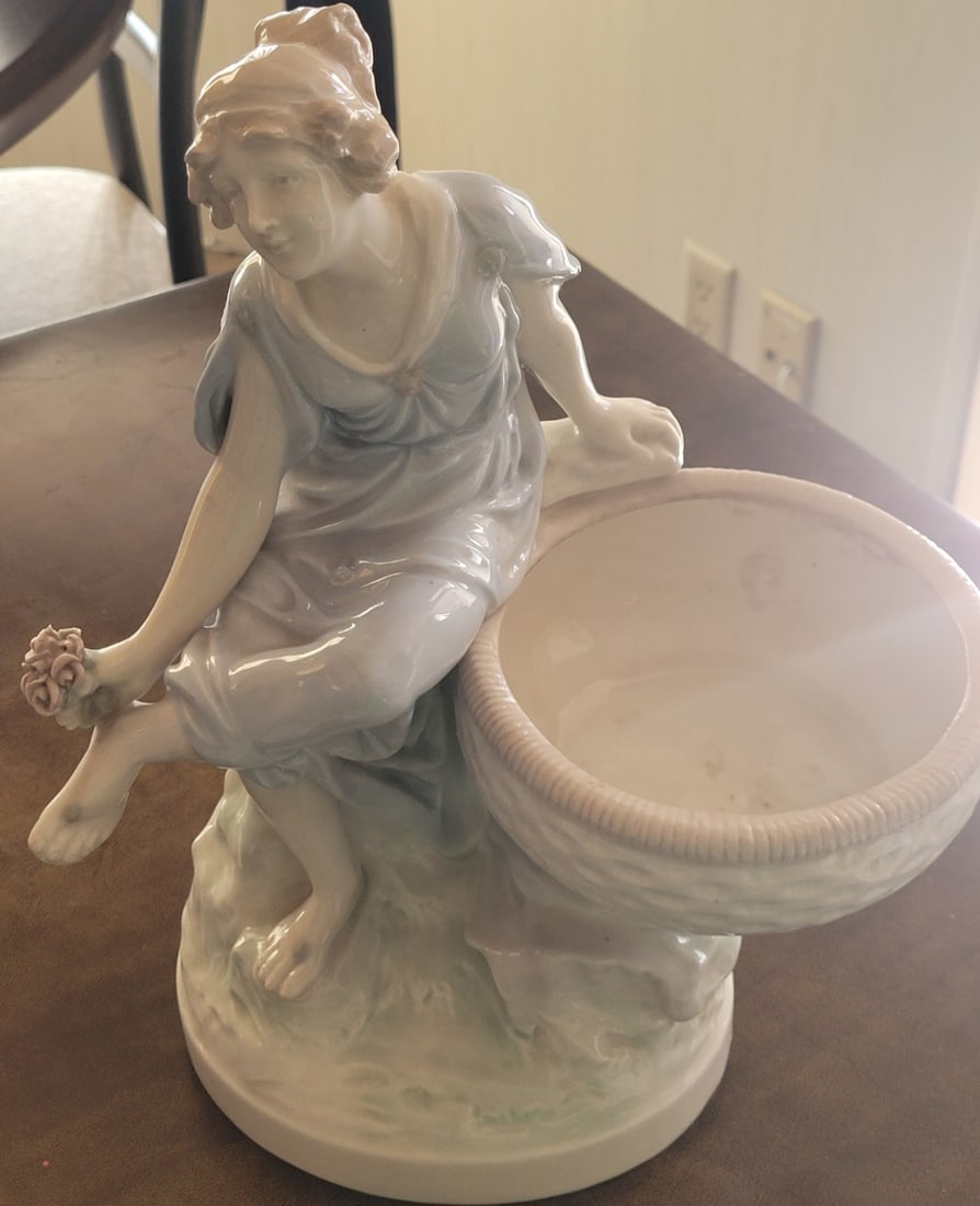 Antique Amphora Planter - 4