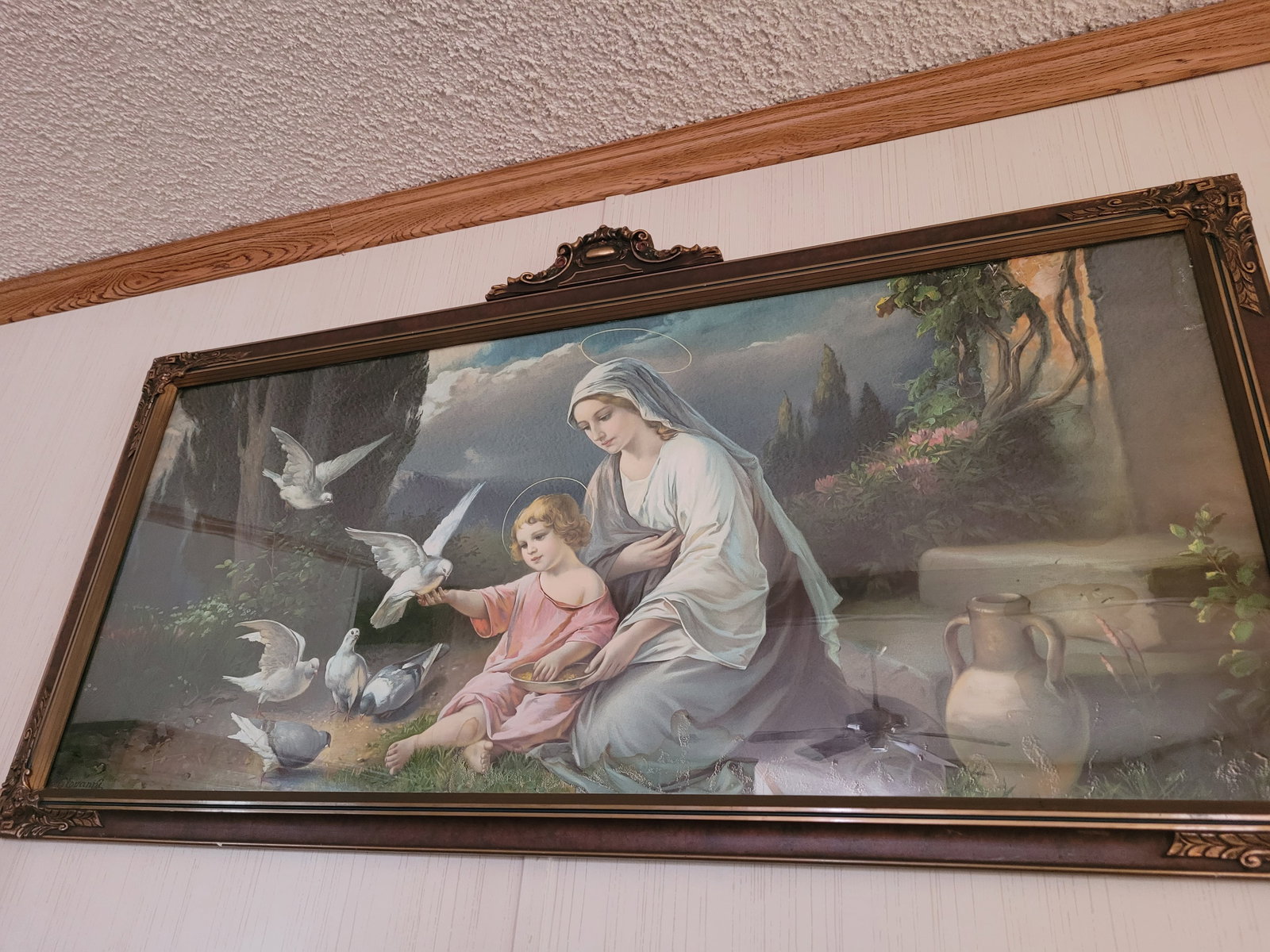 Large Framed Italian Giovanni Print: Beautiful frame Giovanni signed prints. Measures 49" Wide and 27" Tall. **Please note water damage****Please contact us by email ONLY at communityes@yahoo.com if you require shipping and would like a