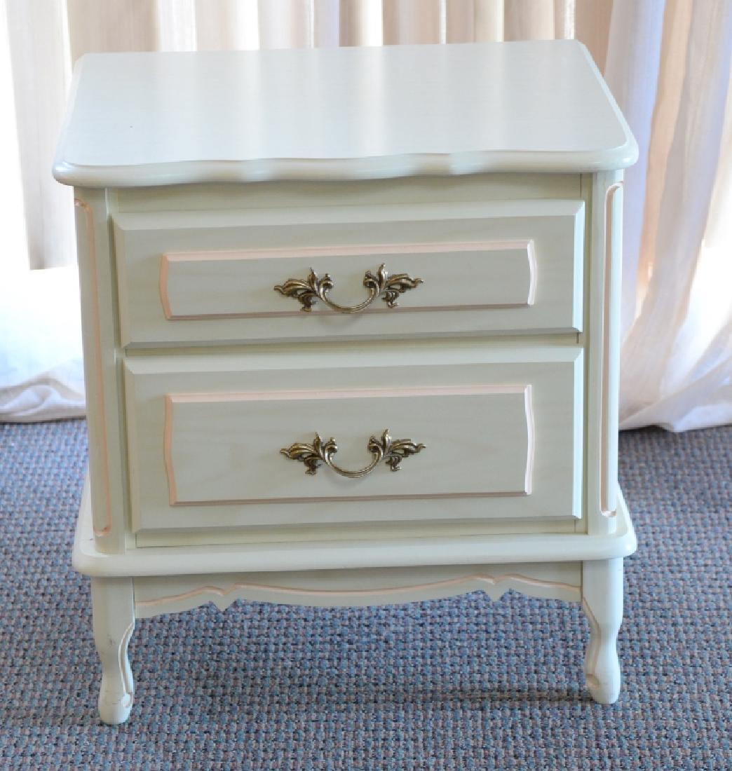 White French Provincial End Table w/Shaped Glass on Top (1 of 2)
