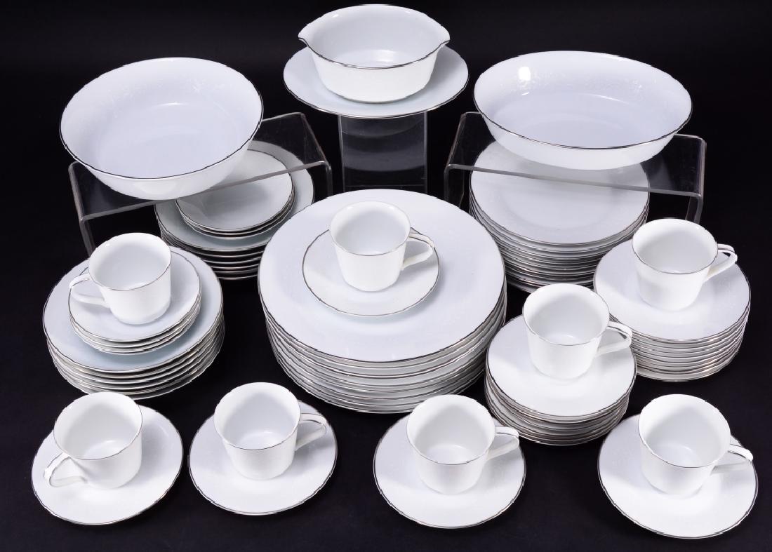 71 Pieces Noritake Reina Porcelain Dinnerware (1 of 6)