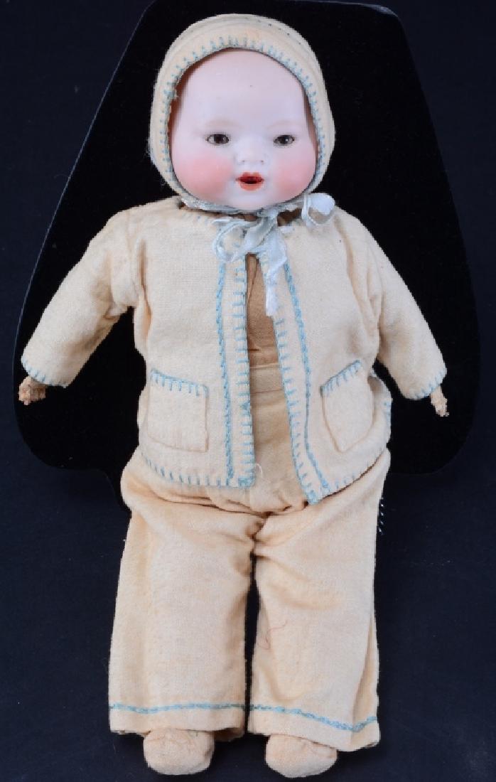 HB Germany Cloth Doll: Eyes: glass rocker, brown. Body: cloth. Hair: painted. Head: porcelain. Clothing: handmade. 11" tall. VCG. As found.