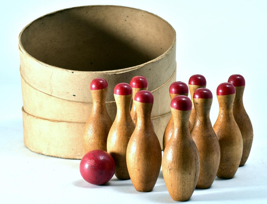 10 Miniature Wood Bowling Pins & Ball (1 of 1)