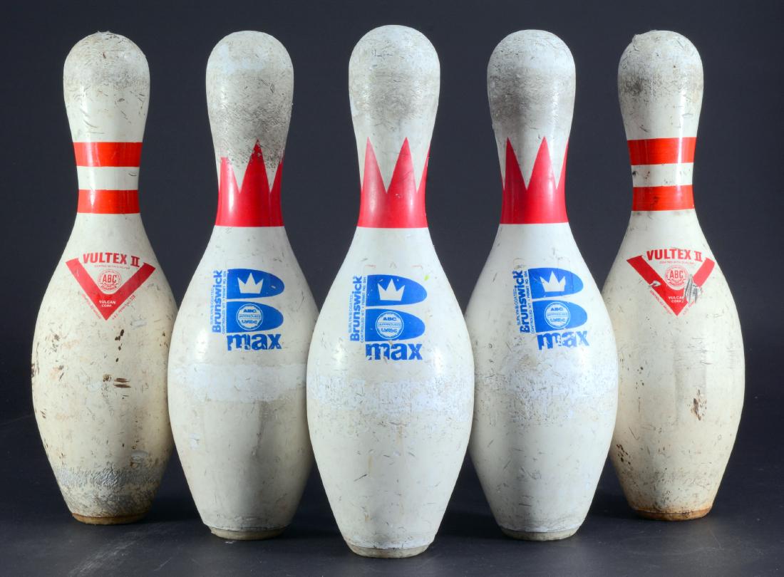 5 Vintage Bowling Pins (1 of 2)