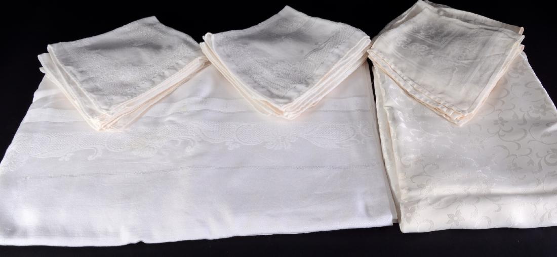 Vintage Damask Tablecloths & Napkins (1 of 3)