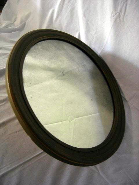 DECORATIVE: Borin Art Products Vintage Oval Gold Painted Wood Framed Mirror, 16.5"W X 20.5"T.