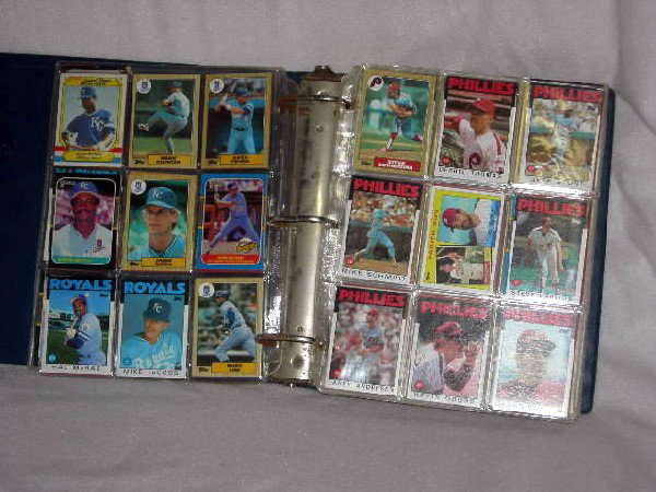 BASEBALL CARDS: 40 Page Album Of Baseball Cards Inc. Royals, Mariners, Phillies, Pirates, Cardinals, Cubs, Yankees, Reds, Orioles, Brewers, A's, Rangers, Angels, Red Sox, Braves, Tigers, Giants, Dodgers, White Sox, T