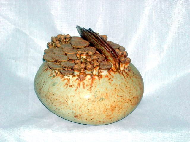 POTTERY MUSHROOM SCULPTURE: Pottery Sculpture Featuring Mushrooms, Signed Parks, 5.25"T.