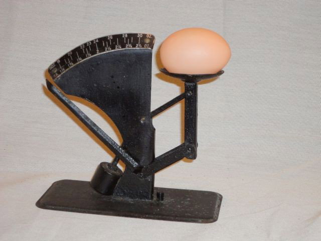 EGG SCALE: Metal Egg Scale, 1.5 Oz. - 2.5 Oz., 6.5" T.