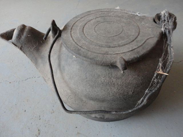 KETTLE: Cast Iron Kettle, 7" T.