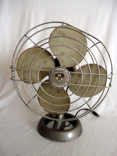 VINTAGE EMERSON TABLE FAN: Emerson Fan Works and is Adjustable, Model #137905, 16.5"T.