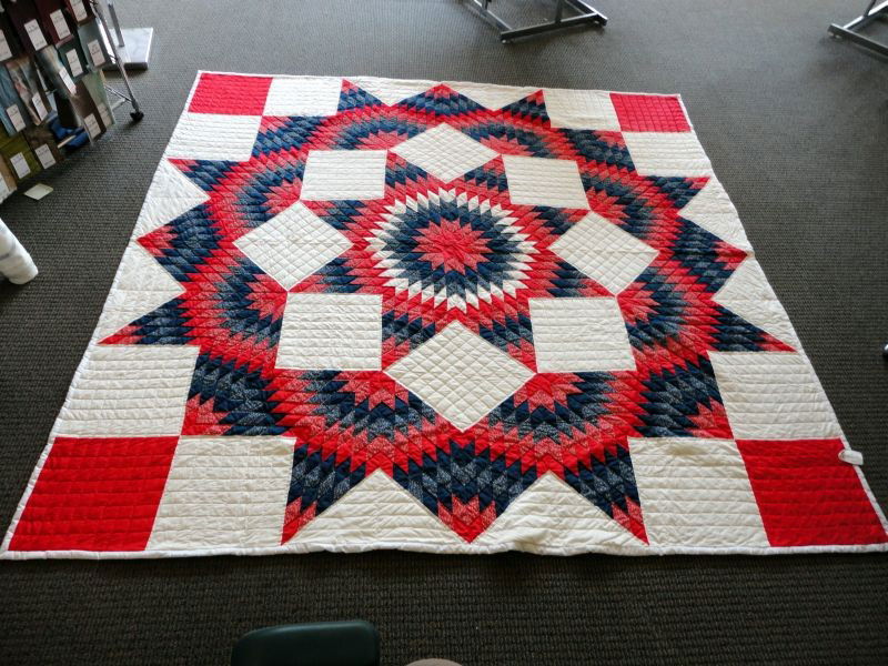 LONE STAR QUILT: Summer Light Weight Lone Star Quilt, In Patriotic Colors Of Red, White, & Blue, King Size, 93"Sq.