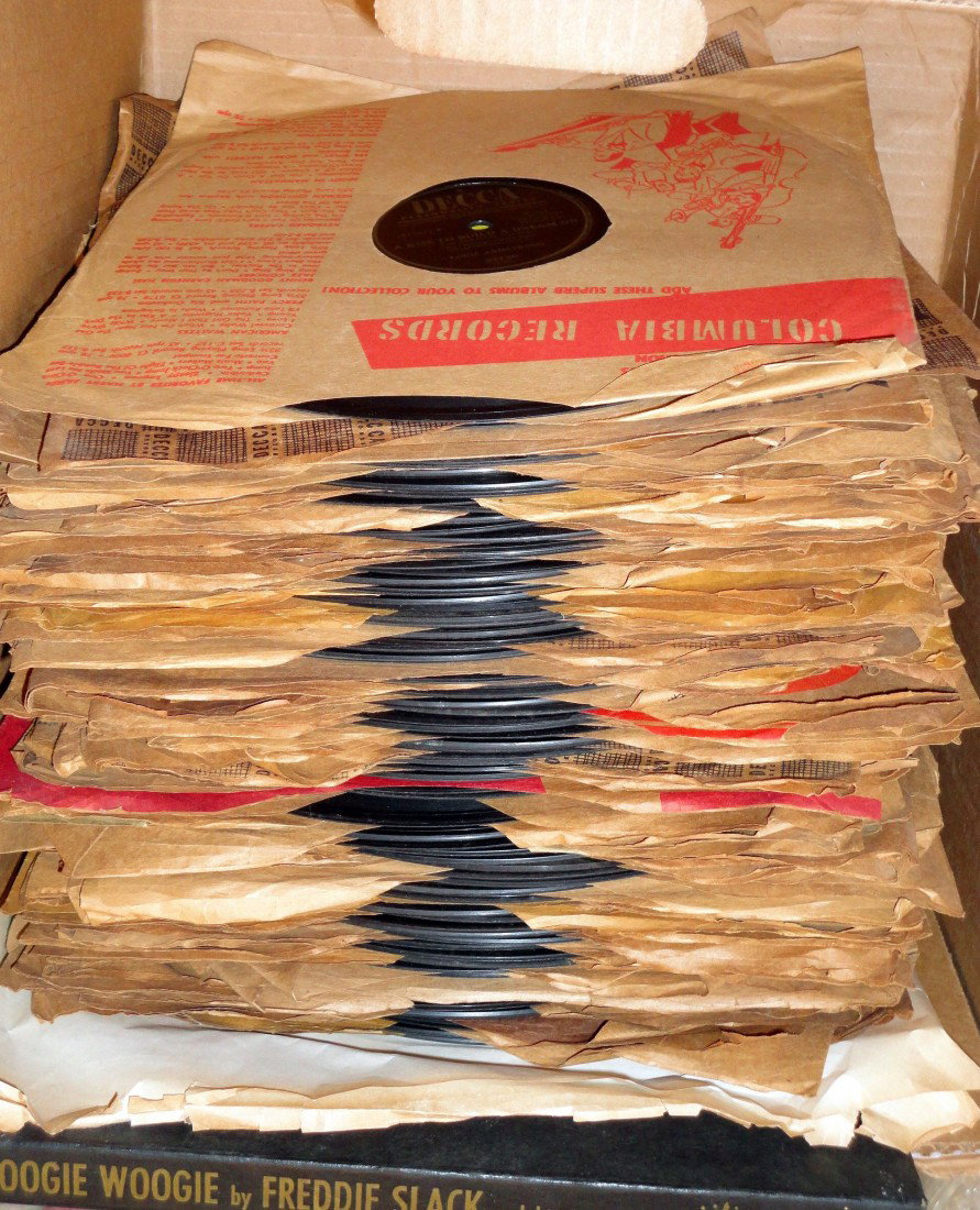 78s RECORD COLLECTION: Lot of 80 Records in Sheaths (Sampling Shows Very Good Condition) by Many Known Artists Including Tony Bennet, Kay Kyser, Johnnie Ray, Kay Starr, Frankie Laine, Patti Page, Doris Day, Bing Crosby, Les