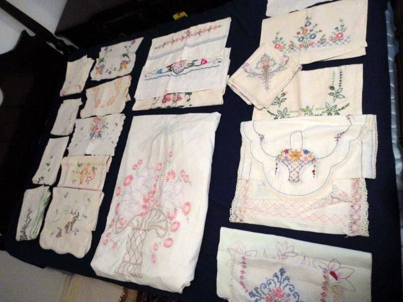 EMBROIDERED LINEN LOT: Beautiful 22 Piece Embroidery Lot Includes Sheet Coverlet, 8 Pillow Cases, 9 Dresser Scarves, Doily, Card Table Cloth, 2 Towels.