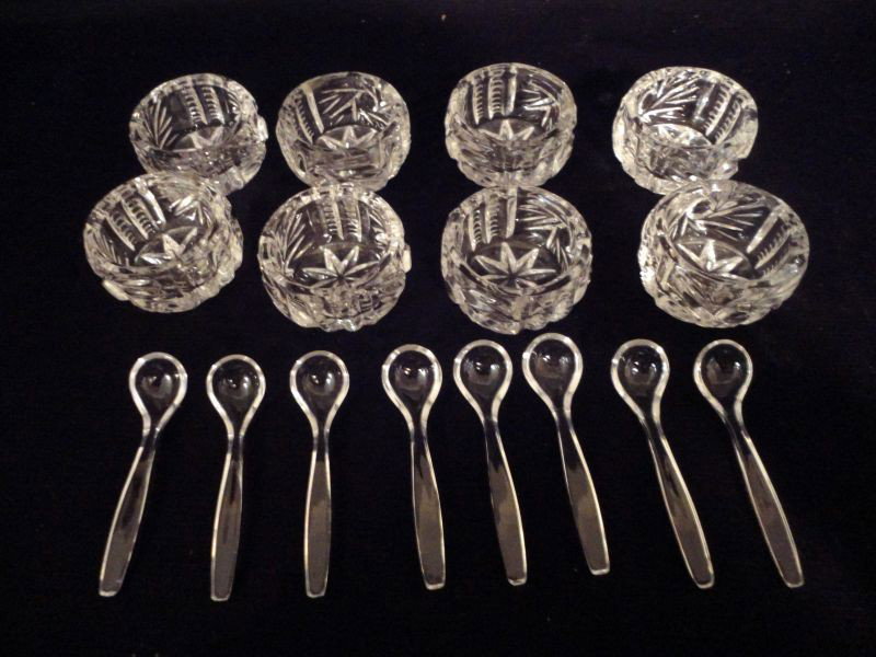 SALT CELLARS WITH SPOONS: 8 Individual Pressed Glass Salts w/Plastic Spoons, Round 1.75"D