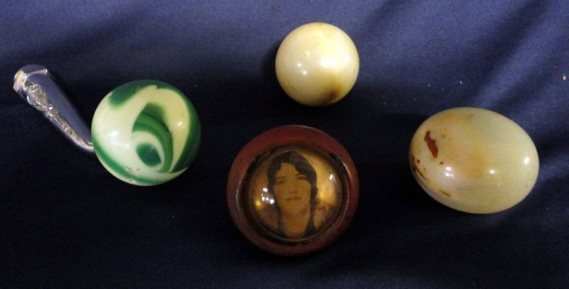FOUR SHIFT KNOBS: Lot Inc. 3 Marble Knobs, 1 w/Metal Shaft; & Rubber Knob That Features A Picture Of An Unknown Woman & Is Embossed Vidrio Products Corp. Cicero, Ill. PAT. NO.1848526, 1.75" To 2"D.