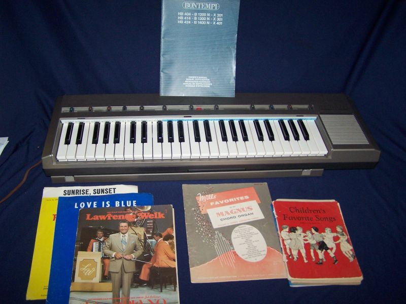 BONTEMPI MASTER KEYBOARD: Bontempi Mater Electric keyboard, HB 424 – B 1400 – X401, 49 Full Size Keys & Owners Manual w/ 2 Music Sheets "Sunrise, Sunset" & "Love is Blue" Plus 4 Music Books Including: Favorite Gospel Songs