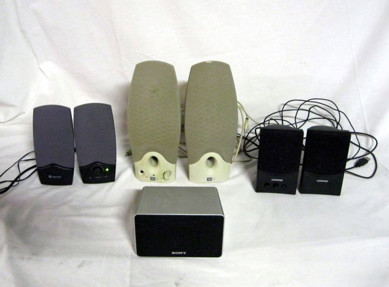 MINI SPEAKER LOT: Lot Inc. 2 Compaq, 2 JBL Pro, 2 Kinyo, & 1 Sony.