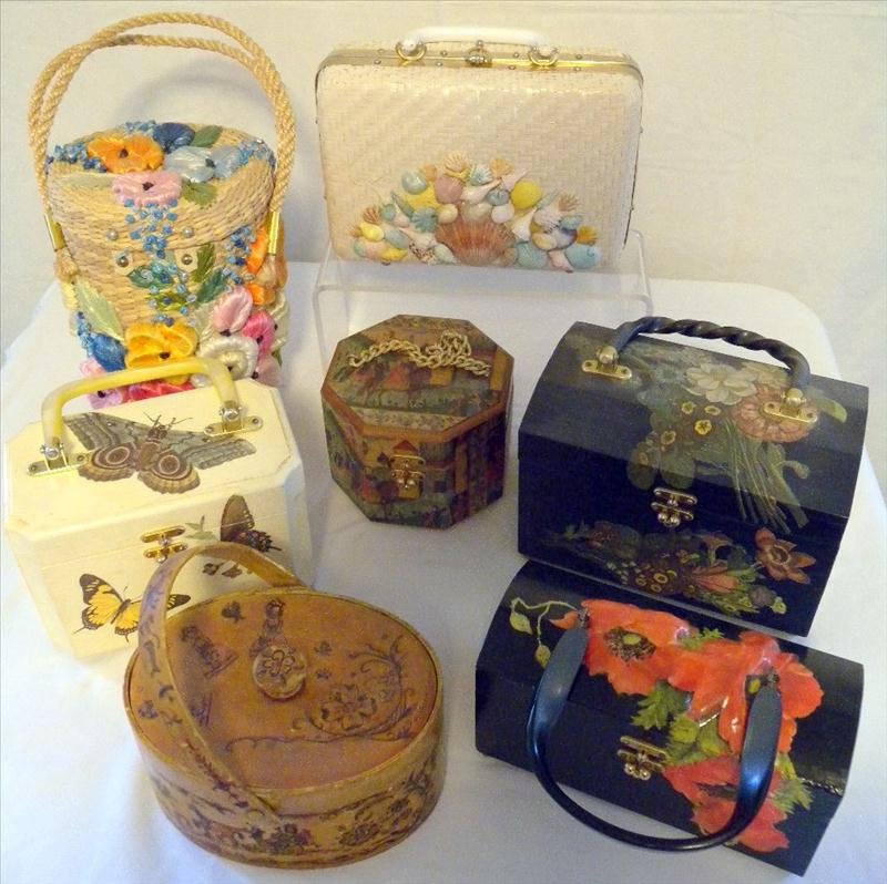 VINTAGE DECOUPAGE AND STRAW PURSE LOT: Vintage Decoupage And Straw Purse Lot, Includes 5 Decoupage Purses And 2 Straw Purses.