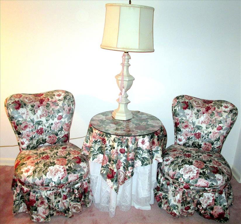 ROUND TABLE AND TWO SLIPPER CHAIRS: Round Table and Two Slipper Chairs, Covered Table w/White Ceramic Lamp Flanked By 2 Slipper Chairs w/Heart Shaped Backs, 30" Center Back Height.