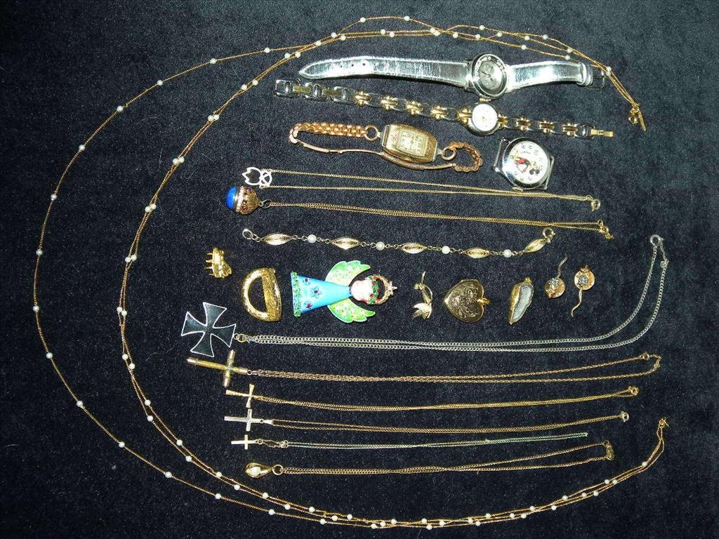 VINTAGE JEWELRY & WATCH LOT: Including Locket w/Photos & Hair, 5 Cross Necklaces, Multi-Strand Gold & Pearl Necklace, Gold & Pearl Bracelet, Owl Necklace, Egg Shape Pendant Necklace, Geode Drop, 5 Pins and 4 Watches (Elgin, Fossi