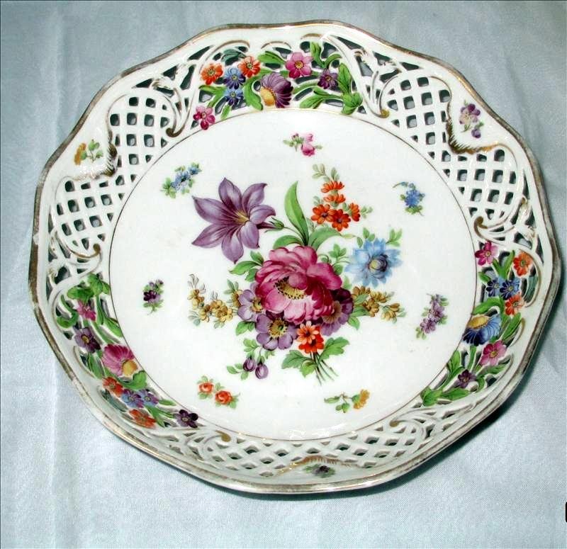 Bavarian Bowl: Bavarian Bowl Lattice Edges With Gold Trim, Rose & Purple Flowers (9" Dia.).