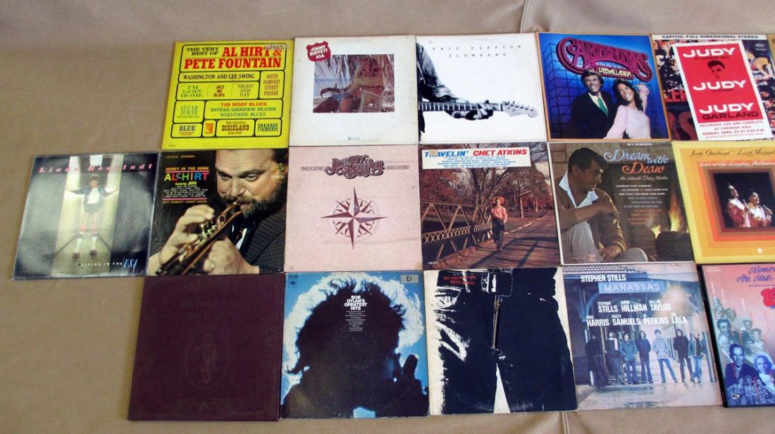 Record Album Lot: 21 Record Albums, Inc. Country and Jazz w/Known Artists Inc. Dion Warwick, Bob Dylan, Jimmy Buffett, etc.