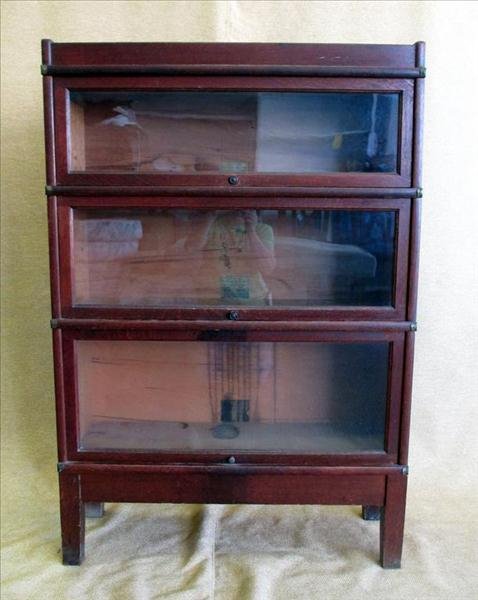 Barrister Book Case: Barrister Book Case, 5-Section Bookcase, 3 Graduated Book Sections, Tagged Globe Wernicke Sectional Bookcase Made in Cincinnati, 34" x 11" x 51" Tall.