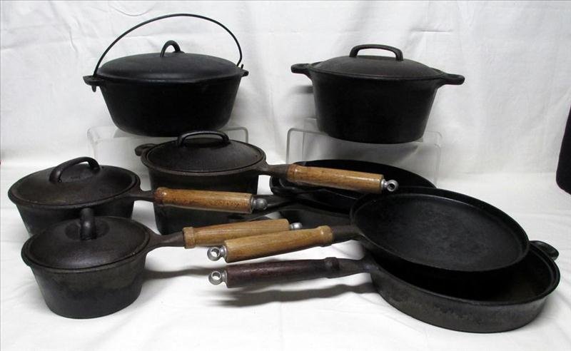 16 Pieces Cast Iron Cookware: 16 Pieces Cast Iron Cookware, Including Three Graduated Pots w/Lids, 10" Skillet, 10" Round Griddle, Dutch Oven w/Drip Lid, 4.5 Qt. Dutch Oven, 4 Graduated Skillets.