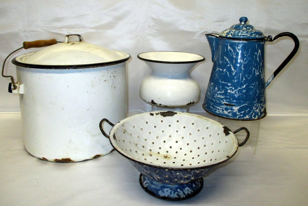 Vintage Enamel Lot: White covered pot w/bail handle (11.5" x 9" tall), colander (10"), spittoon and blue swirl coffee pot (9.5" tall). Some rust.