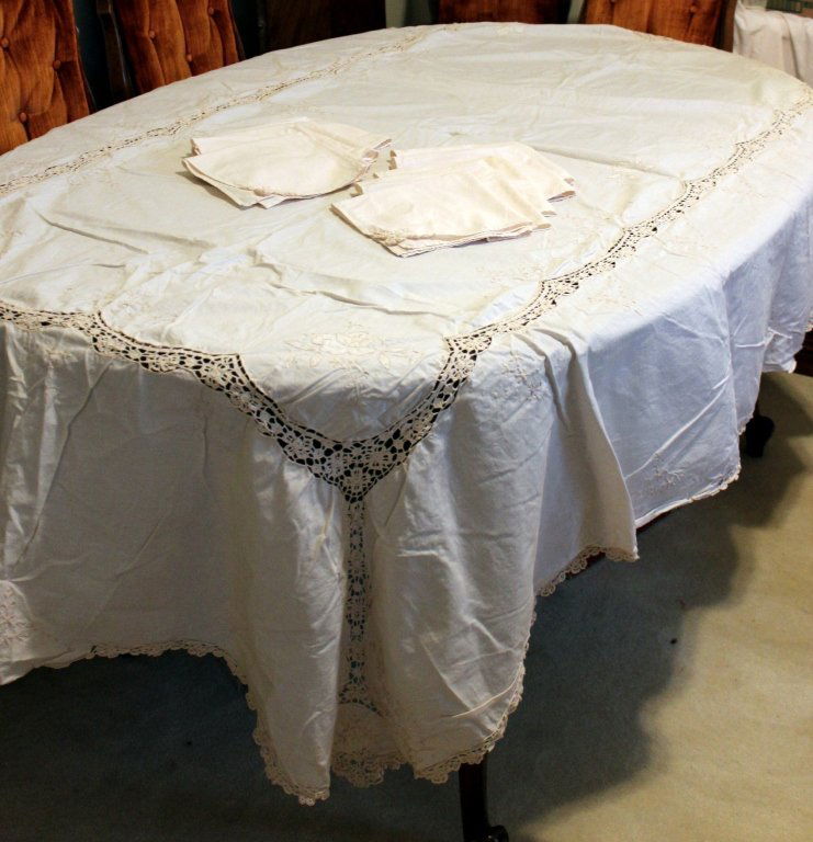 Ecru Linen Cloth & 10 Napkins w/Crochet Trim: 102" x 60".