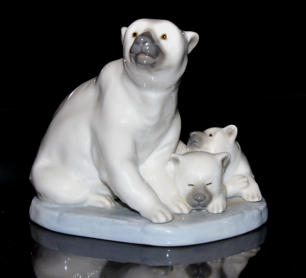 Lladro Polar Bears: 3.5" tall.