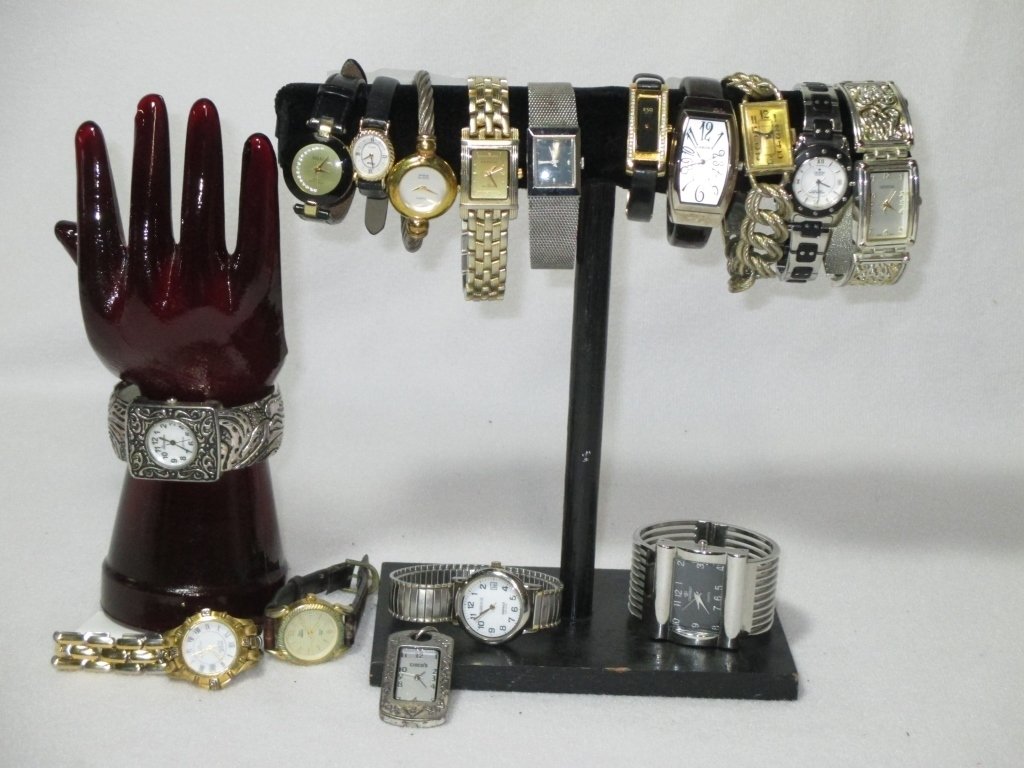 Ladies Watch Lot: 15 watches plus pendant including Geneva, Anne Klein, Chico's, Pulsar, Timex, Vantage plus more.