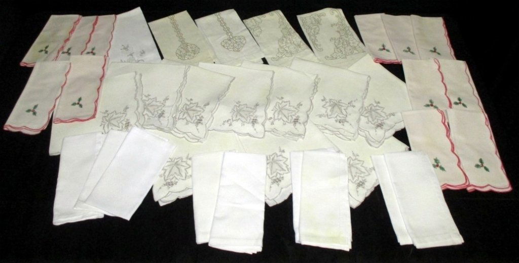 Vintage Linens: Inc. 12 embroidered Christmas napkins, 9 fine linen napkins, 10 embroidered linen napkins and 5 tea towels w/embroidery and/or cutwork.