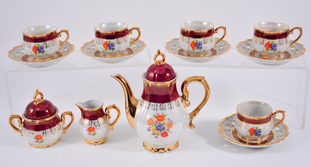 Vintage Lusterware Tea Set: Teapot, creamer & covered sugar, 5 cups & 5 pierced saucers.