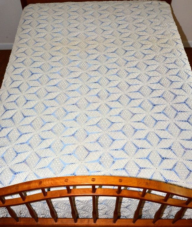 Vintage Popcorn Crocheted Coverlet w/Fringe (1 of 5)