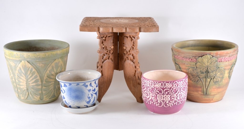 Planters w/Pierced & Carved Table Stand (1 of 2)