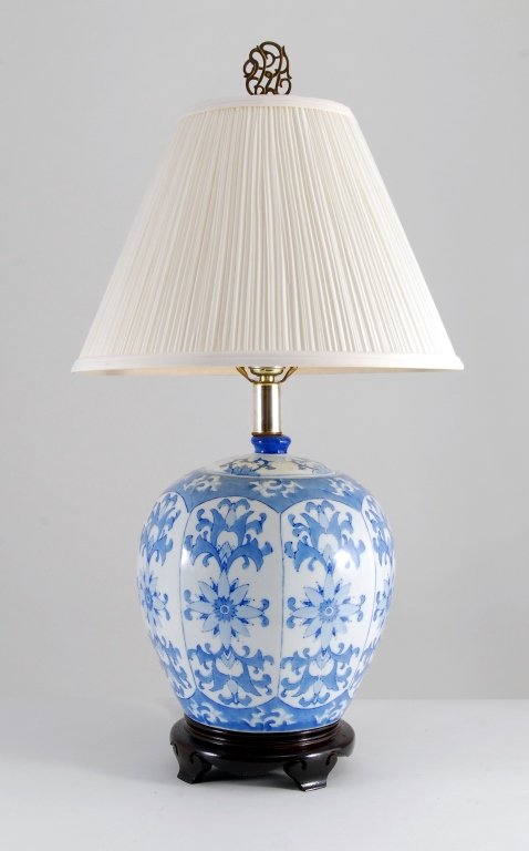 Blue & White Oriental Table Lamp (1 of 1)