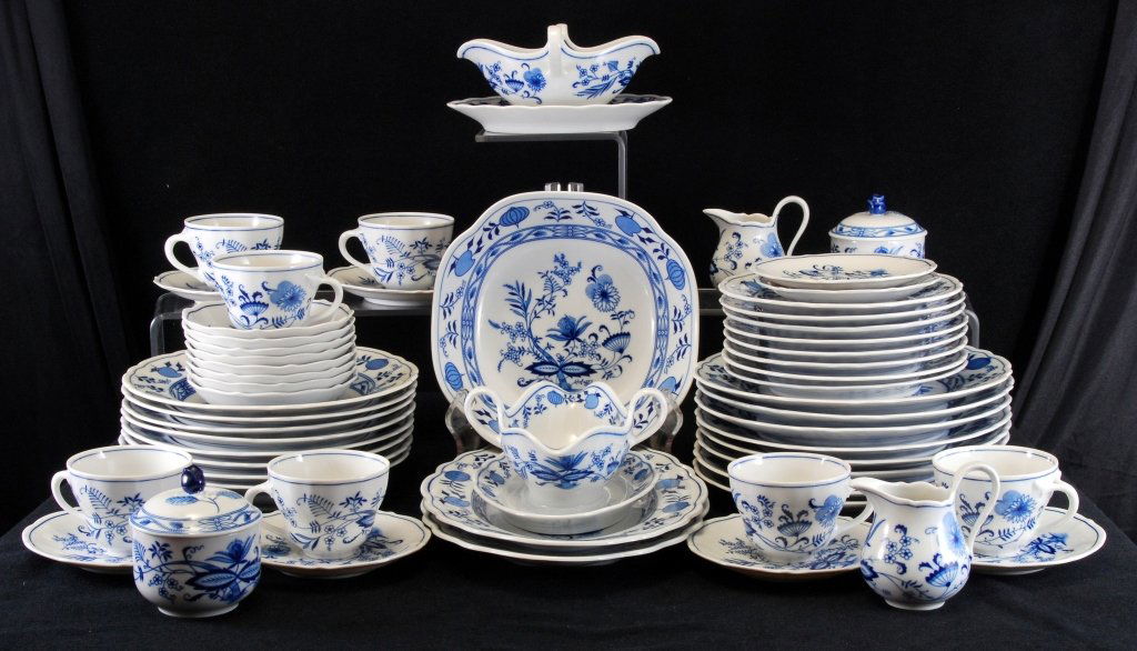 Germany Bavaria Blue Onion Dinnerware (1 of 8)