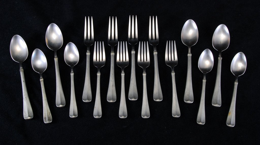 16 Pieces Pewter Flatware (1 of 2)