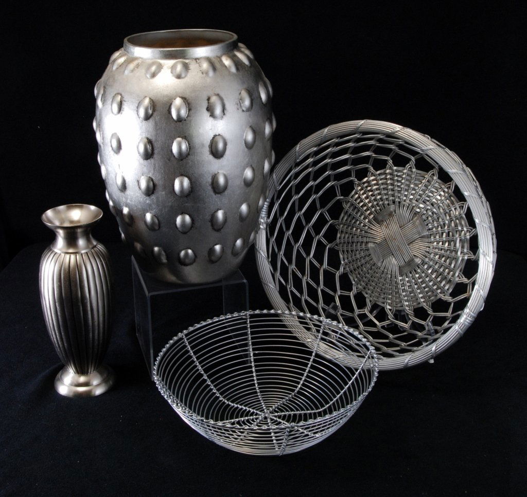 2 Silver Tone Vases & 2 Silver Wire Baskets (1 of 2)