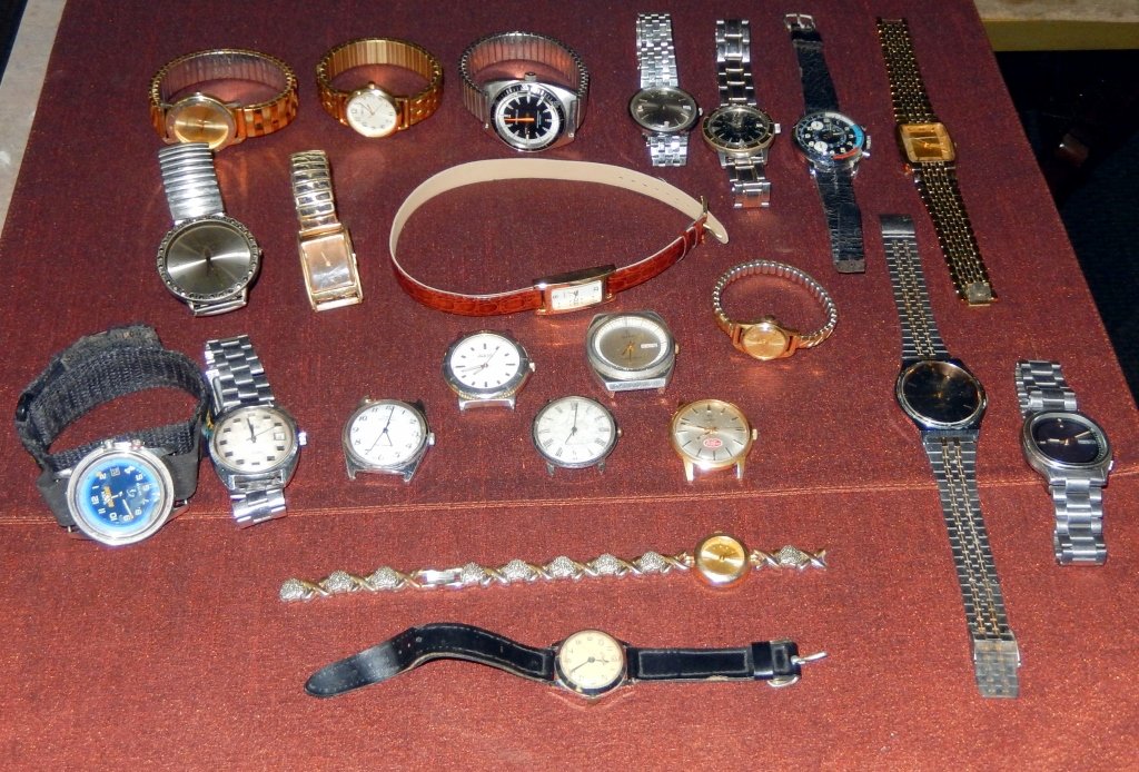 Seiko, Elgin & Helbrose Watches, Band & Faces Plus: Watches (one woman's), watch band, watch faces and ID bracelet.