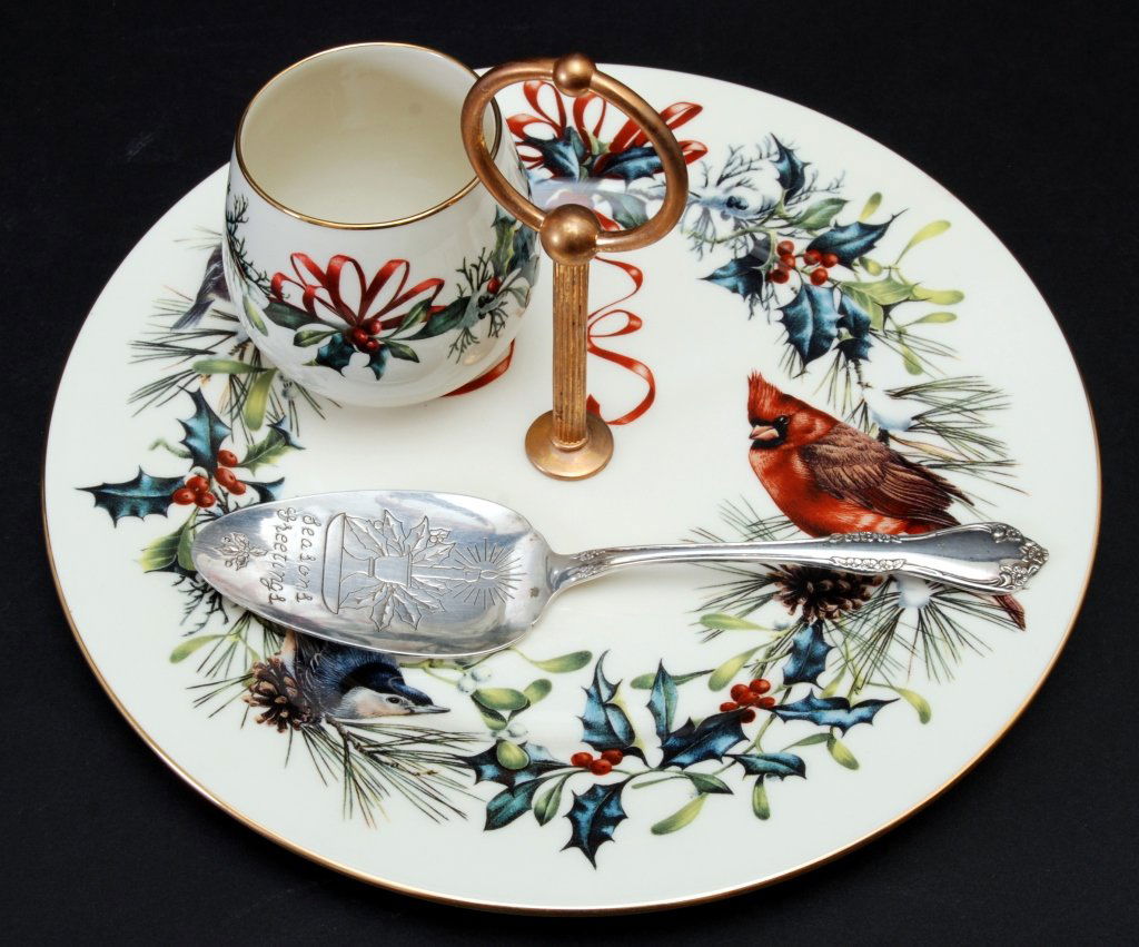 Lenox Winter Greetings Server & Cup Plus (1 of 2)