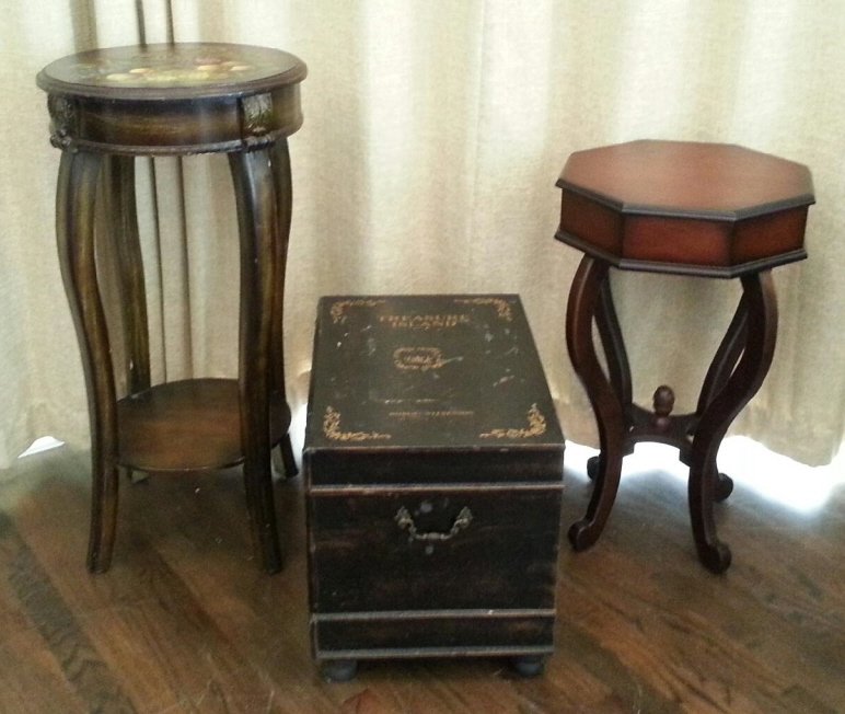 Round Stand, Octagonal Top Table & Chest (1 of 5)
