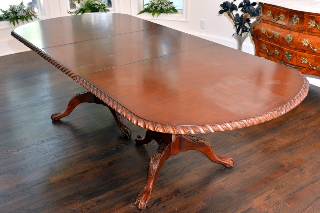 Chippendale Style Dining Room Table w/Gadrooned Edge (1 of 4)