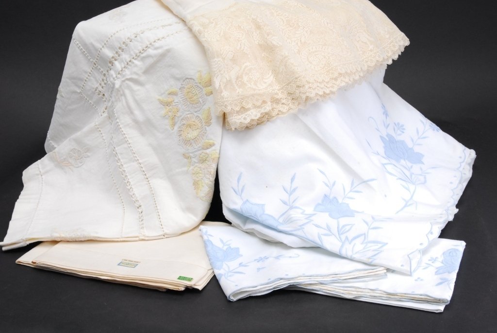 Embroidery, Applique Plus Fine Linen Lot (1 of 5)