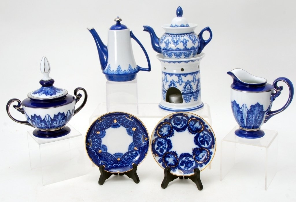 Bombay Blue & White Tea Service Set & Plates (1 of 6)