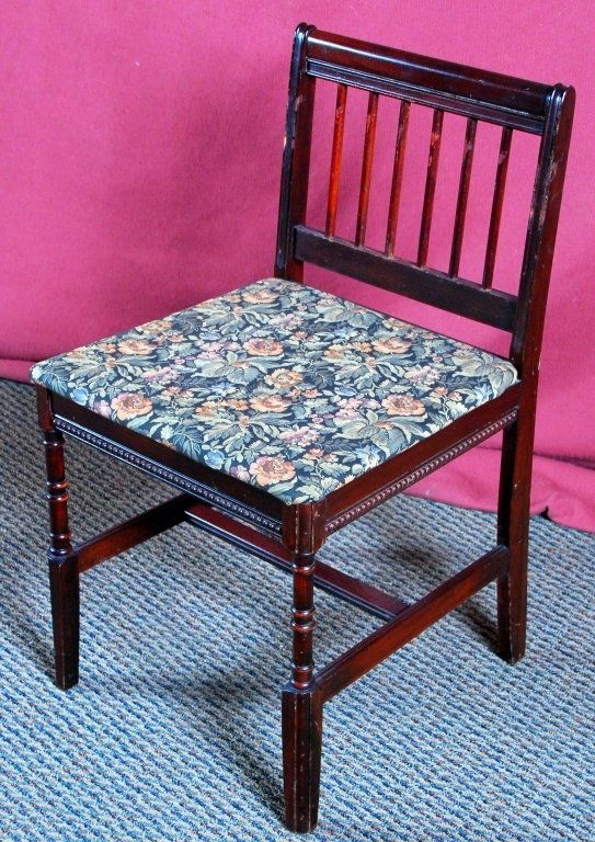 Low Back Side Chair (1 of 3)